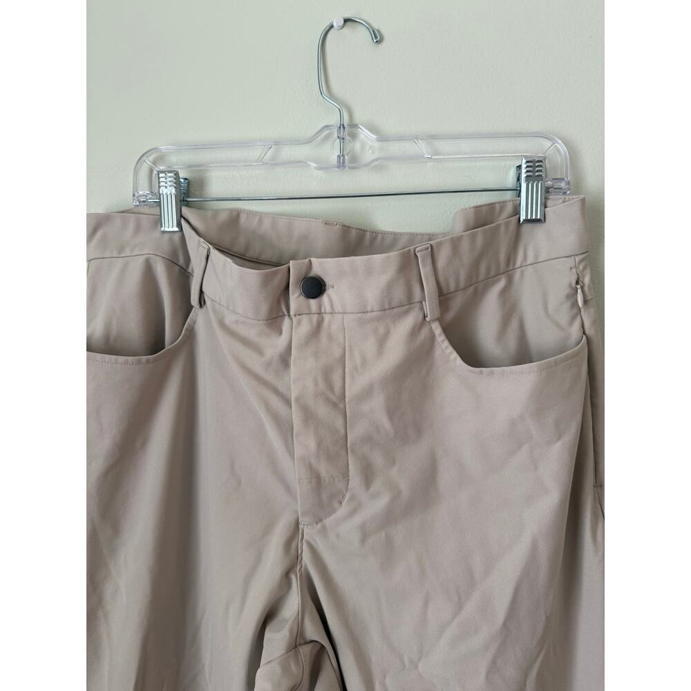 Old Navy | Men’s 36/30 Khaki Straight Slim Activewear Golf Pants Casual - Picture 3 of 5